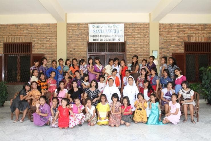 Panti Asuhan Santa Angela